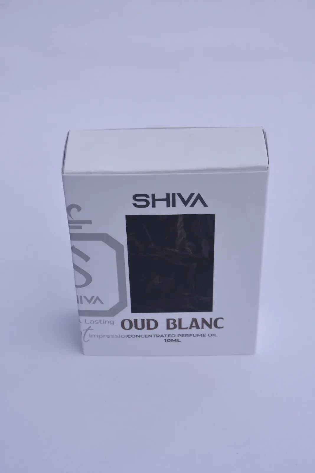 {"id":155,"product_id":34,"image":"uploads\/products\/original\/4bb6e2ad-94b2-494e-8d89-8e8997356538.webp","thumbnail":"uploads\/products\/thumb\/4bb6e2ad-94b2-494e-8d89-8e8997356538.webp","sort_order":4,"is_primary":false,"alt_text":"OUD BLANC","created_at":"2026-08-01T09:06:10.000000Z","updated_at":"2026-08-01T09:06:10.000000Z"}